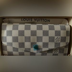 LV azur damier white wallet